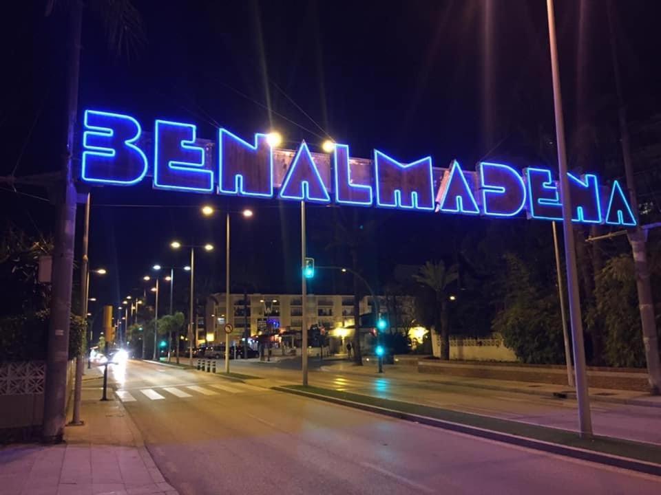 Apartamento Benalmadena Puerto Marina Lägenhet Exteriör bild