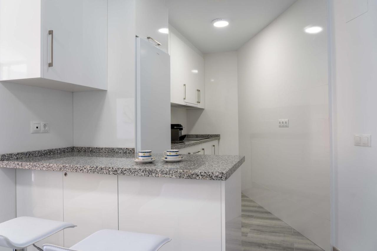 Apartamento Benalmadena Puerto Marina Lägenhet Exteriör bild