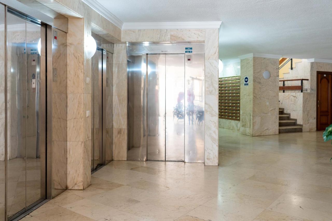 Apartamento Benalmadena Puerto Marina Lägenhet Exteriör bild