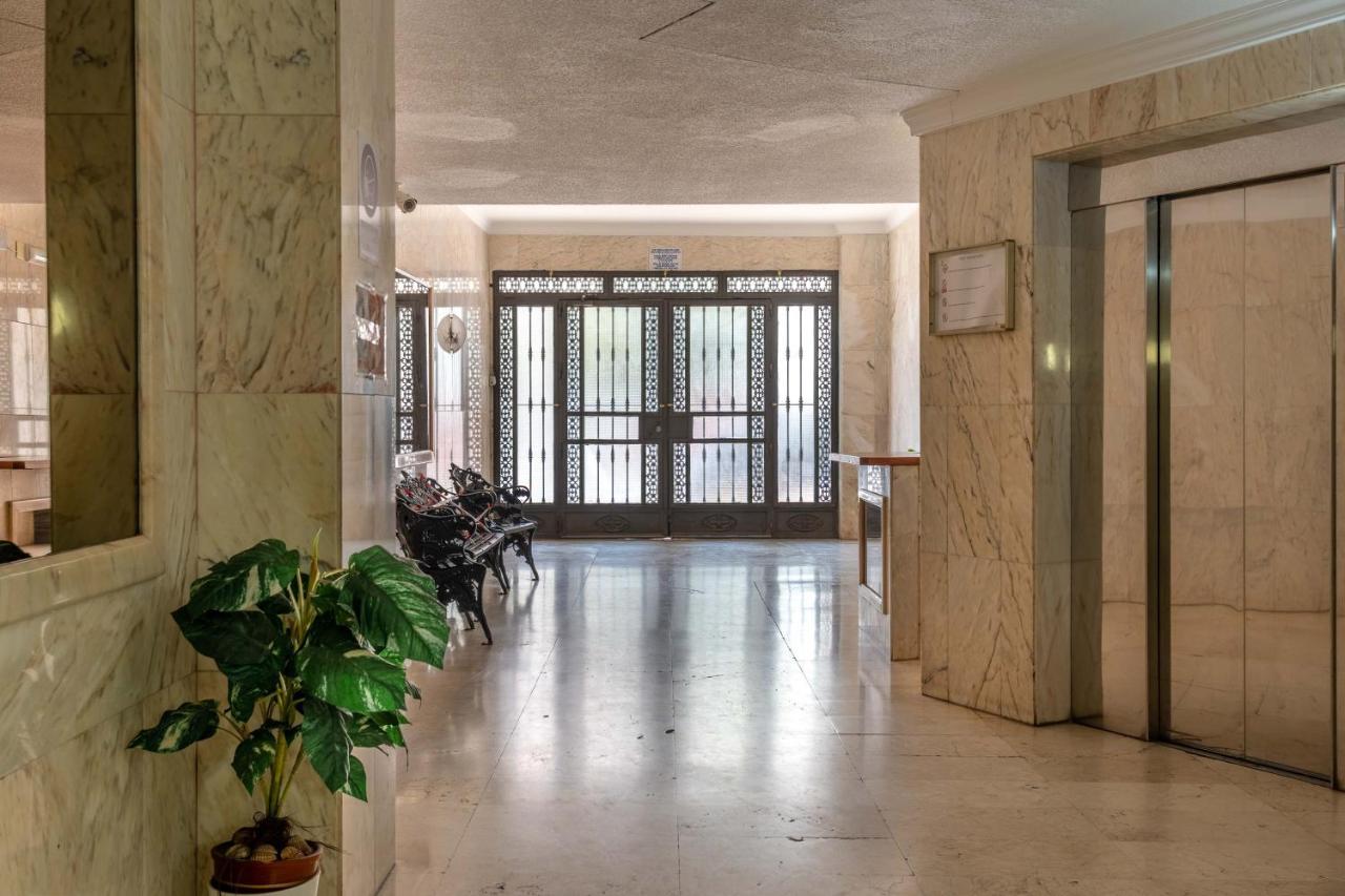 Apartamento Benalmadena Puerto Marina Lägenhet Exteriör bild