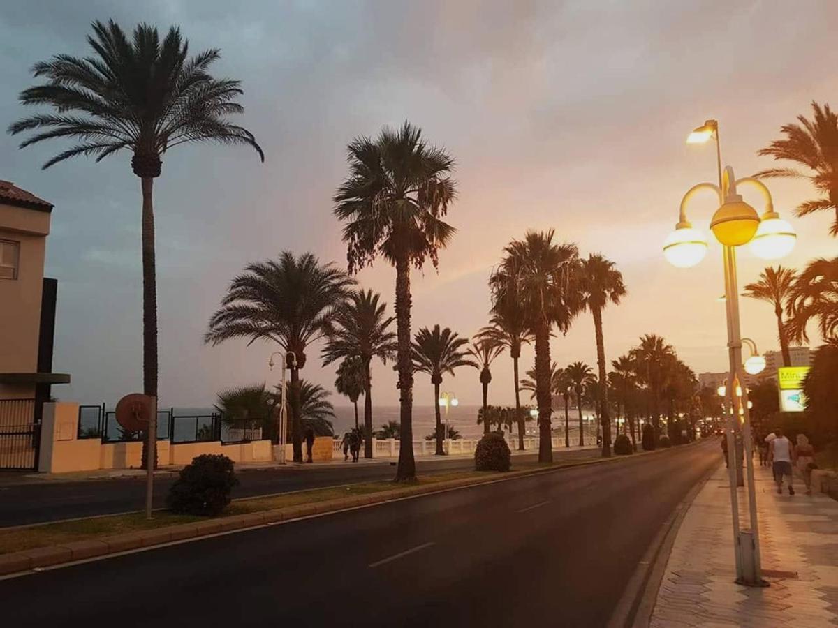 Apartamento Benalmadena Puerto Marina Lägenhet Exteriör bild