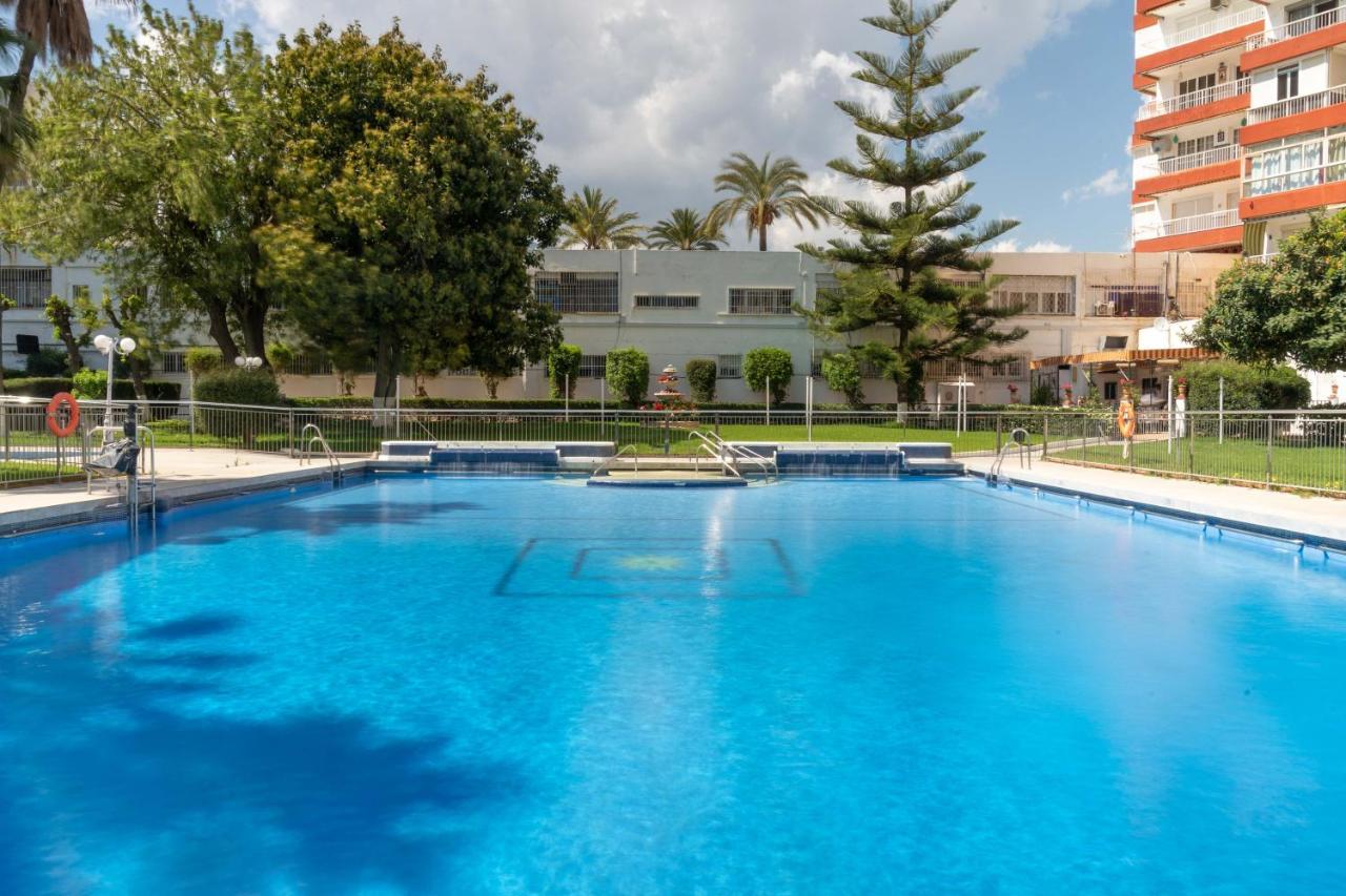 Apartamento Benalmadena Puerto Marina Lägenhet Exteriör bild