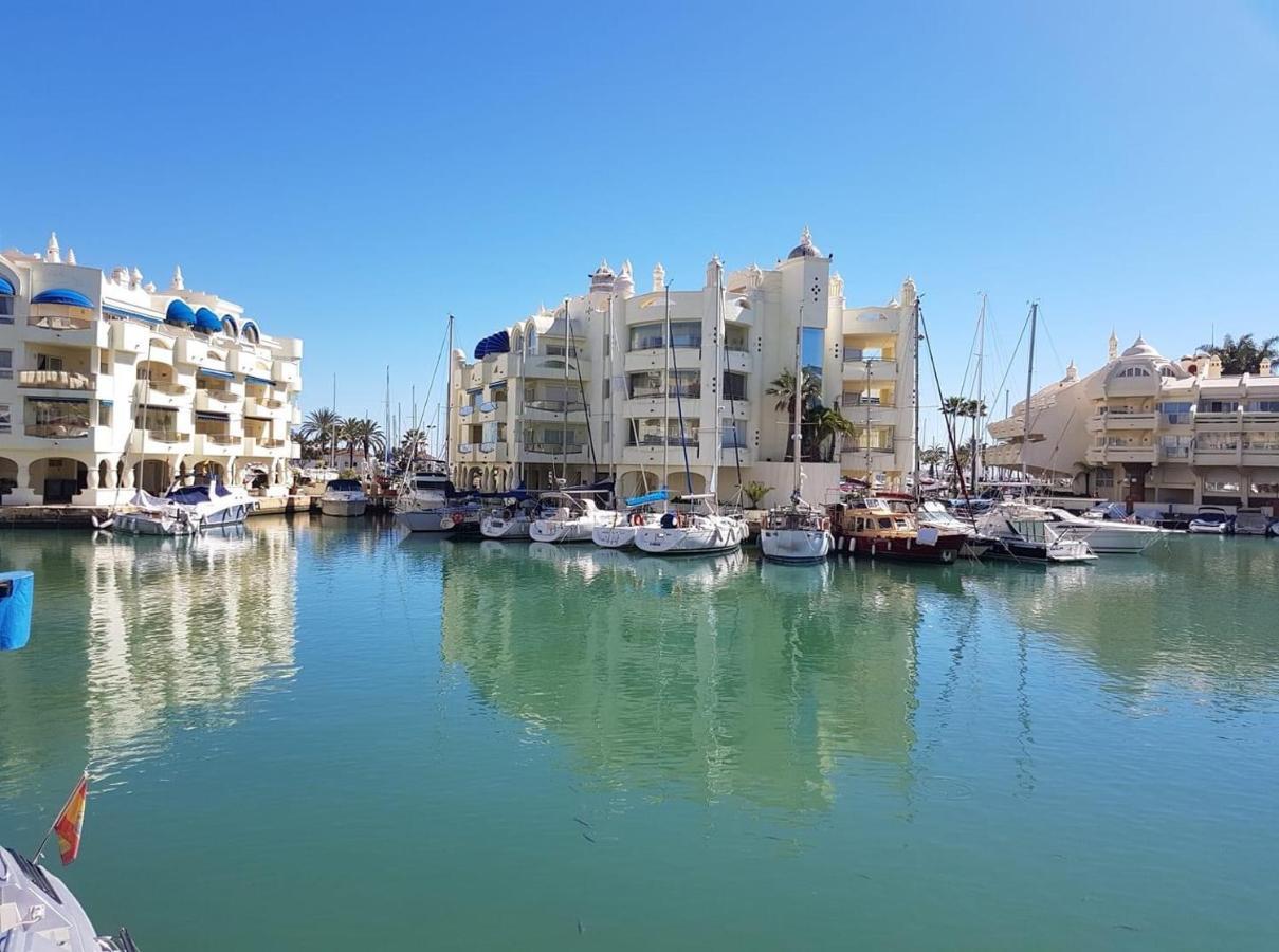 Apartamento Benalmadena Puerto Marina Lägenhet Exteriör bild