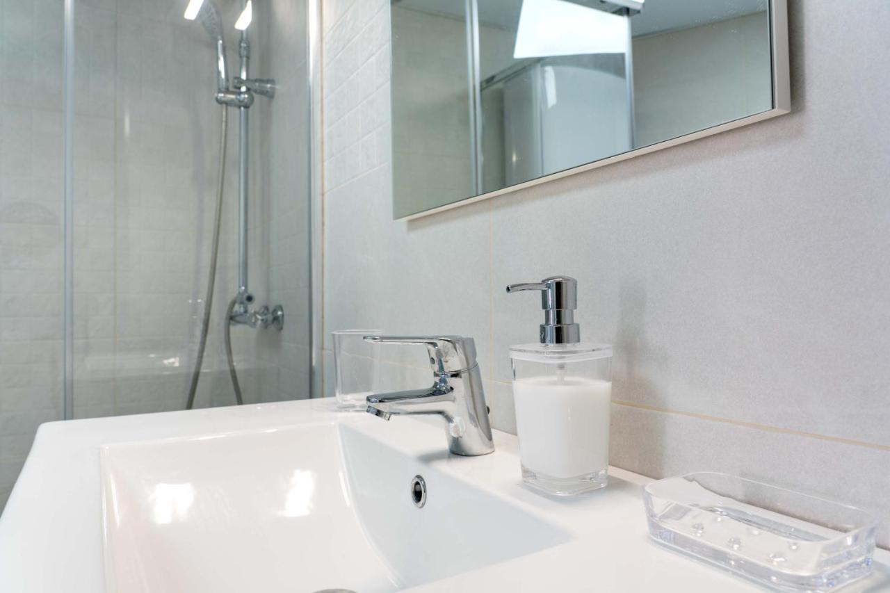 Apartamento Benalmadena Puerto Marina Lägenhet Exteriör bild