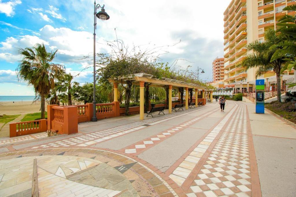 Apartamento Benalmadena Puerto Marina Lägenhet Exteriör bild