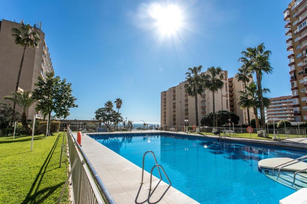 Apartamento Benalmadena Puerto Marina Lägenhet Exteriör bild
